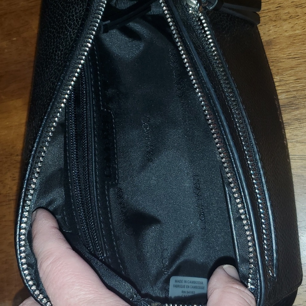 Black Leather Calvin Klein Belt Bag/Cross Body Bag New - Picture 4 of 12